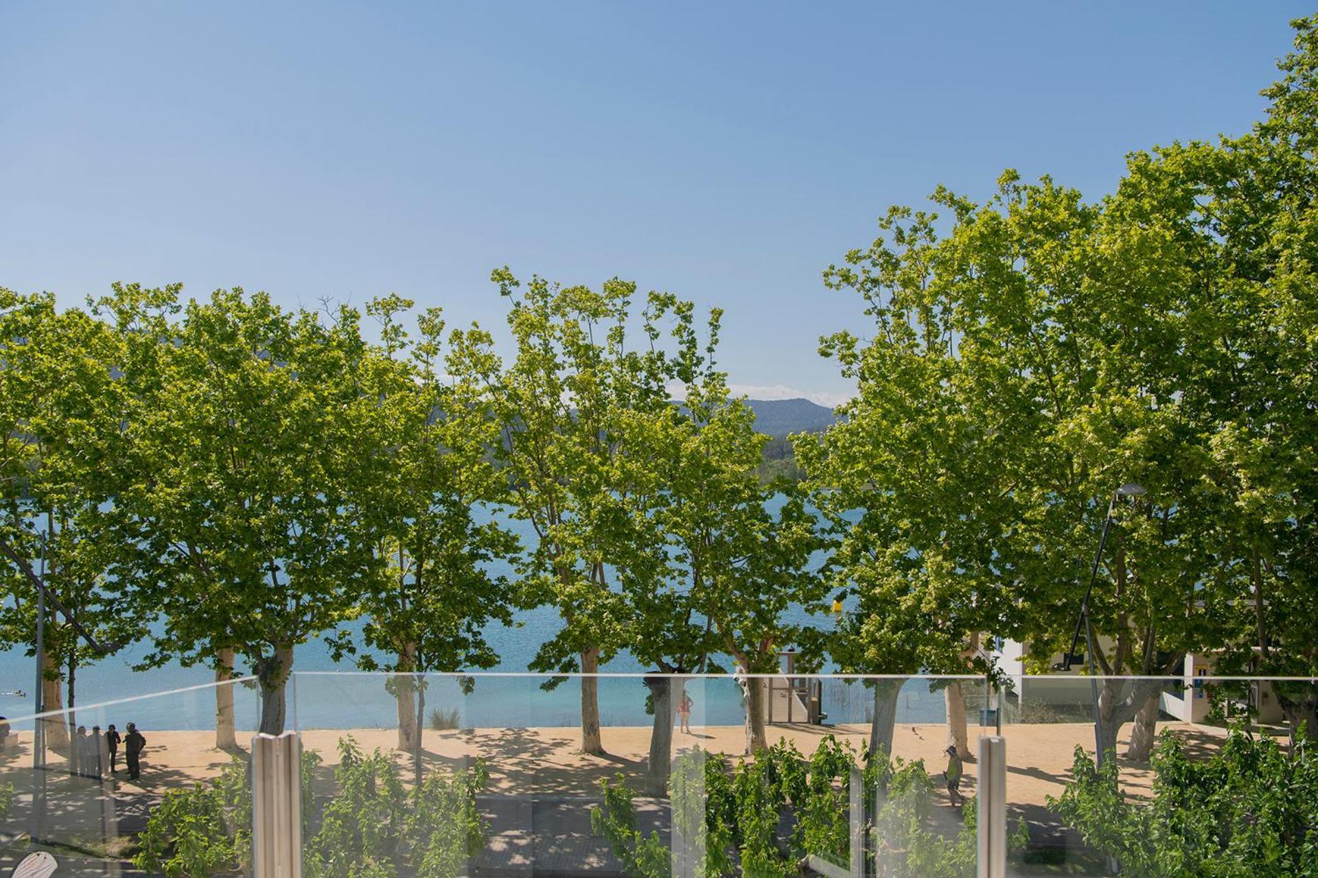 Apartaments La Carpa Banyoles Ngoại thất bức ảnh