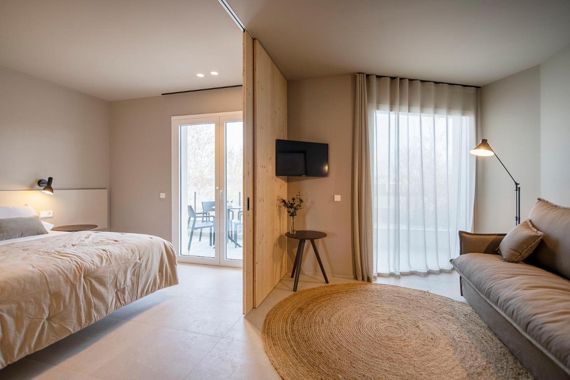Apartaments La Carpa Banyoles Ngoại thất bức ảnh
